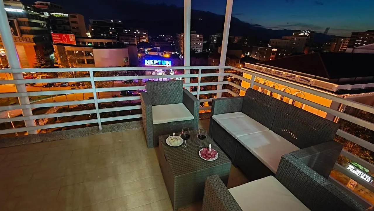 Appartamento Aria Con Vista Sul Teatro Migjeni Shkodër