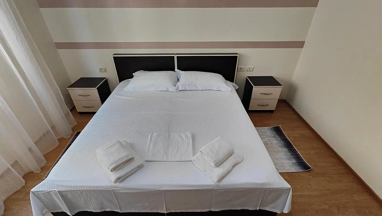 Appartamento Aria Con Vista Sul Teatro Migjeni Shkodër